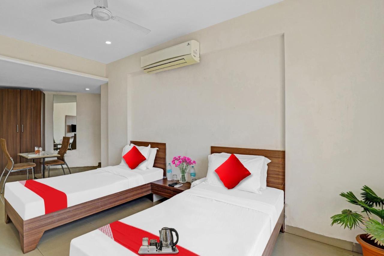 Oyo Flagship Hotel Residency スィルヴァーサー エクステリア 写真